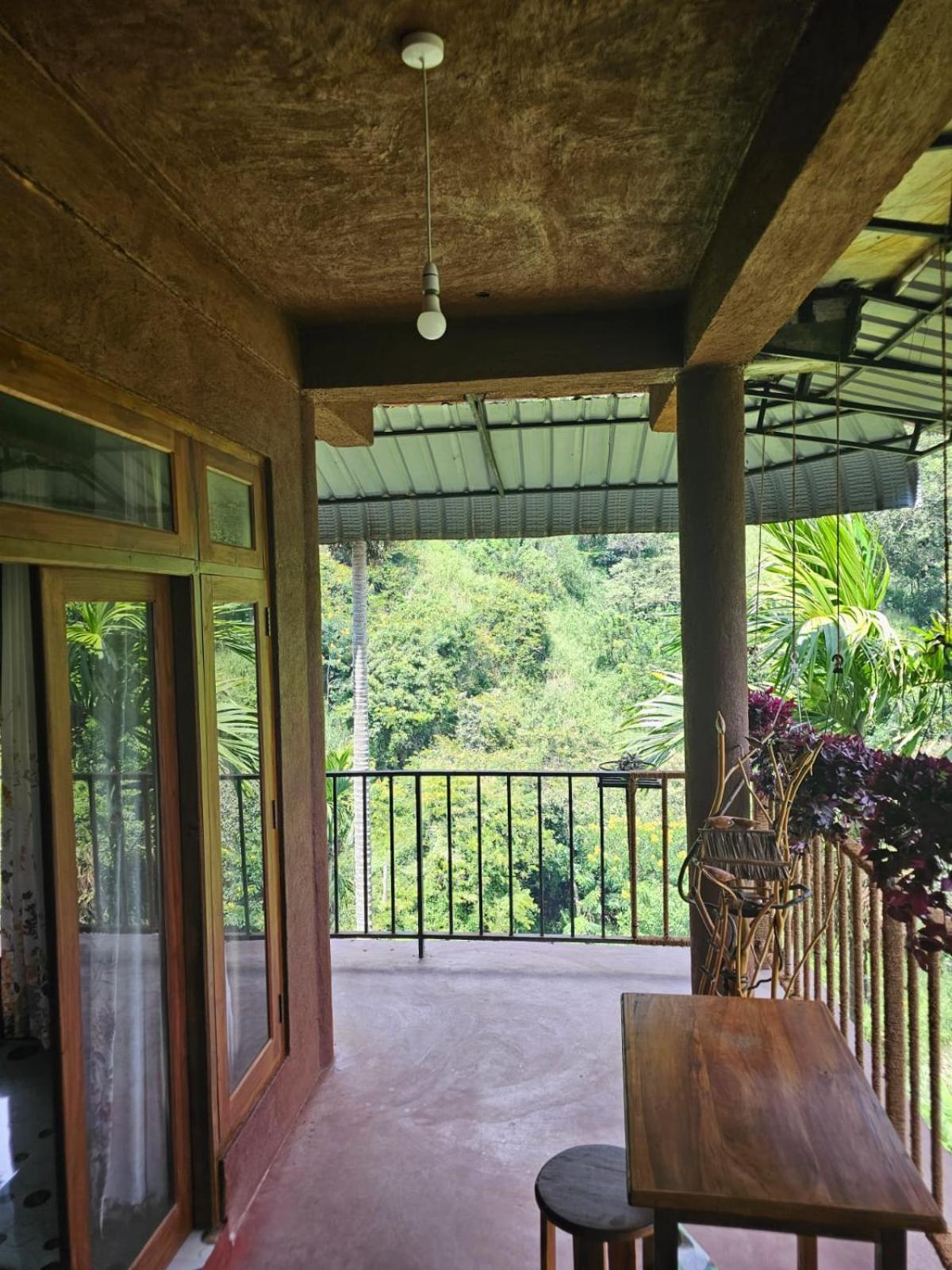 エッラ Creek Downhills Bed & Breakfast エクステリア 写真